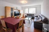 Wohnzimmer - 3 Zimmer Etagenwohnung zum Kaufen in Stuttgart
