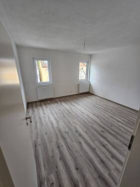 Zimmer 1 - 1.jpg - Etagenwohnung mit 97,40 m&sup2; in Lauterstein zur Miete