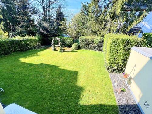 Garten - 7 Zimmer Mehrfamilienhaus, Wohnhaus zum Kaufen in Solingen / Wald