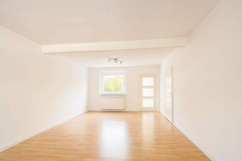 Wohnzimmer - Mehrfamilienhaus, Wohnhaus mit 171,00 m&sup2; in Solingen / Wald zum Kaufen