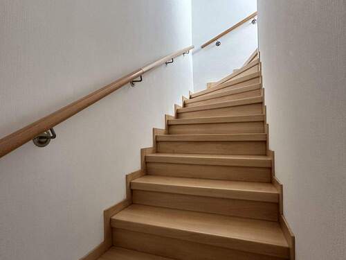 Treppe zum Obergeschoss - 