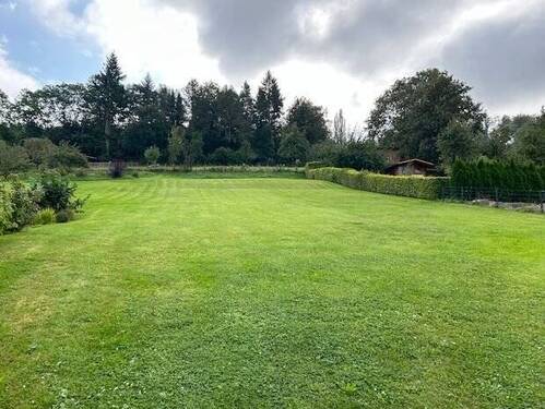 Grundstück - Baugrundstück in ruhiger Lage - 24.000,00&nbsp;EUR Kaufpreis, ca.&nbsp; 0,00&nbsp;m&sup2;