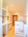 Bad mit Wanne und Dusche - 