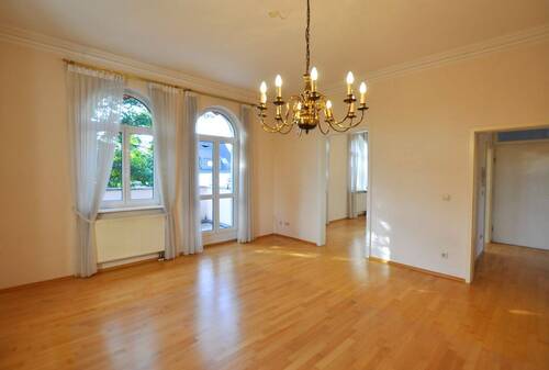 Wohnzimmer 1.OG - 8 Zimmer Mehrfamilienhaus, Wohnhaus zum Kaufen in Rudersberg