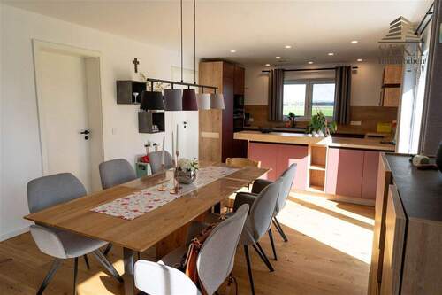 Küchen-/Essbereich - 