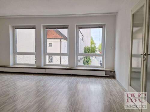 Wohnzimmer_02 - 4 Zimmer Etagenwohnung zum Kaufen in Freilassing