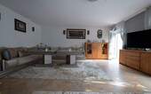 220_Wohnzimmer.jpg - 6 Zimmer Reihenendhaus in Neu-Isenburg