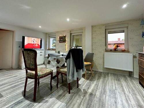 Wohnzimmer - 8 Zimmer Mehrfamilienhaus, Wohnhaus zum Kaufen in Nossen