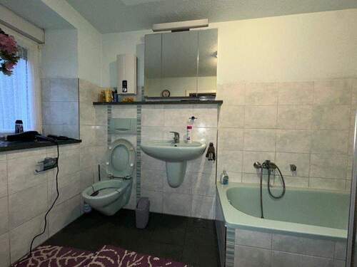 Bad - Mehrfamilienhaus, Wohnhaus mit 300,00 m&sup2; in Nossen zum Kaufen