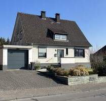 Gepflegtes Einfamilienhaus sucht neuen Besitzer - Marsberg / Westheim