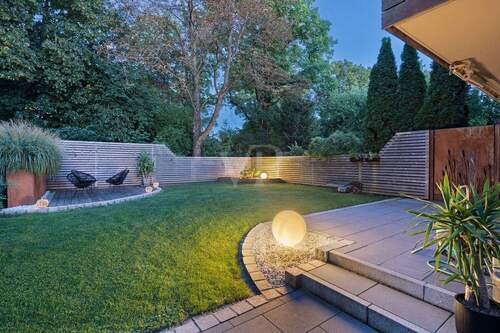 Garten mit Südost Ausrichtung - 7 Zimmer Doppelhaushälfte in München