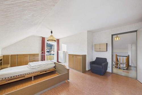 Schlafzimmer, DG - 