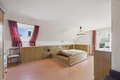 Schlafzimmer mit Balkon - 