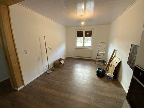 Wohnzimmer - 4 Zimmer Doppelhaushälfte in Suhl