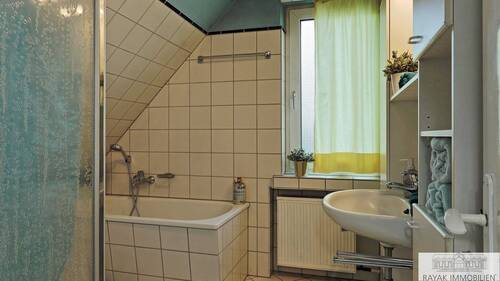 Dusch/Wannenbad OG - 