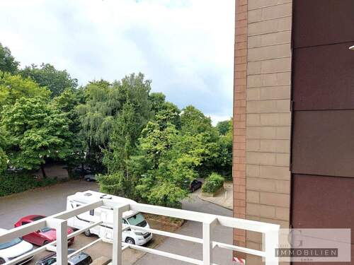 Blick von Loggia - 4 Zimmer Etagenwohnung in Essen