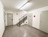 Treppe in den Keller - (KI generiert) - 