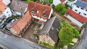 Drohne 2 - Einzigartiges Immobilienensemble: 2 Wohnhäuser, Nebengebäude & großer Hof auf einem Grundstück