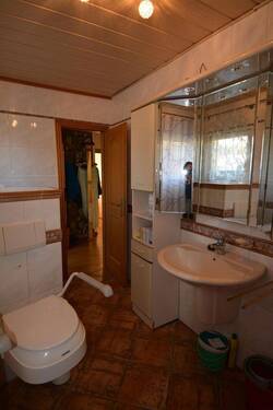 Badezimmer Blick zum Flur - 