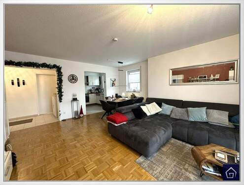 Wohnzimmer 2 - Attraktive 3-Zimmerwohnung in bester und stadtnaher Lage Bad Soden´s