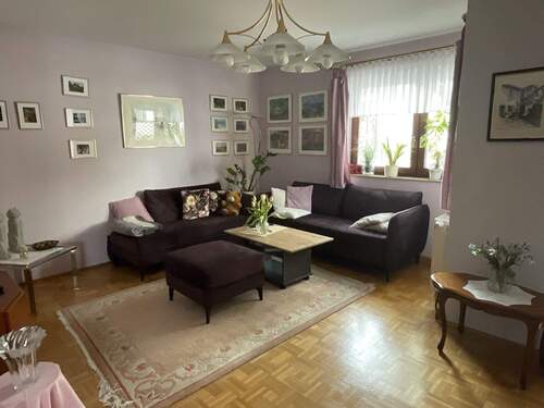Wohnzimmer - 5 Zimmer Doppelhaushälfte zum Kaufen in Bad Kissingen