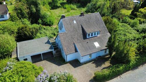 Blick von vorne - 6 Zimmer Einfamilienhaus zum Kaufen in Boffzen