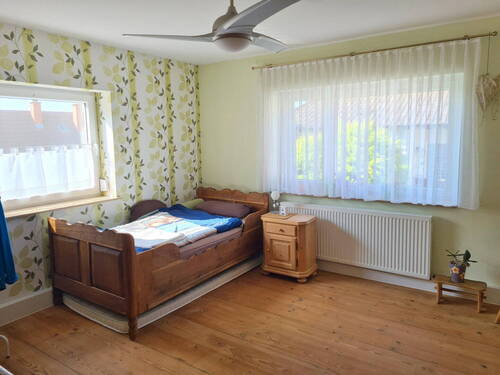 Schlafzimmer 1. OG - 