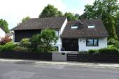 Straßenansicht - Langen - Ein- bis Zweifamilienhaus mit Ausbaureserve