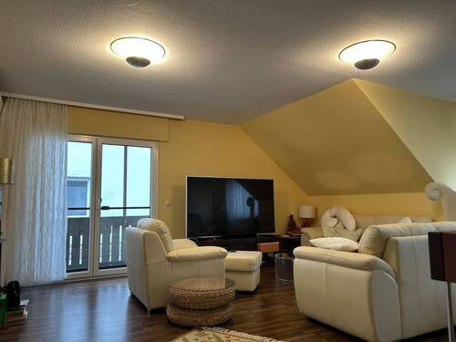 Wohnen - 5 Zimmer Doppelhaushälfte zur Miete in Liederbach