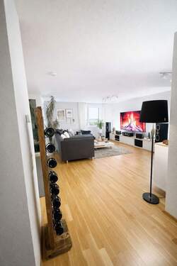 Wohnen/Essen - 3 Zimmer Etagenwohnung in Böblingen