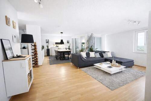 Wohnen/Essen - Etagenwohnung mit 95,20 m&sup2; in Böblingen zur Miete