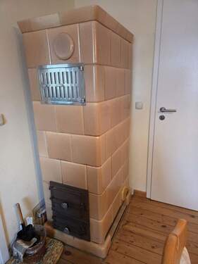 Kachelofen im Eßzimmer - 