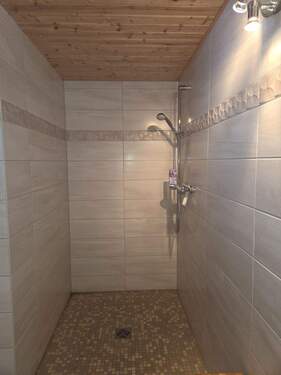 Dusche im Saunabereich - 