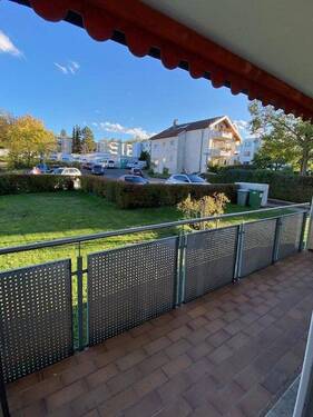 Balkon - Blick auf die Straße - 