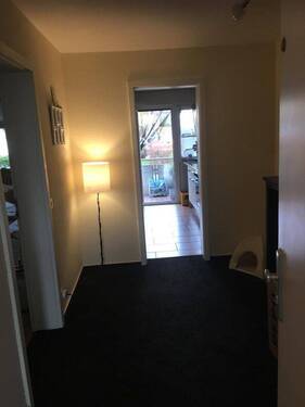 Wohnungseingang mit Wohnflur - 