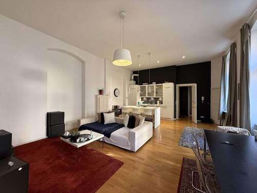 Wohn- und Essbereich - 2 Zimmer Etagenwohnung zum Kaufen in Berlin