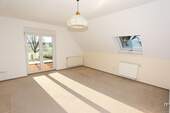 Haus 1 Zimmer DG mitte - 
