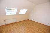 Haus 1 Zimmer DG rechts - 