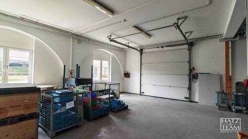 Lager- und Produktionshalle - 