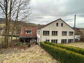 Rückansicht mit Gewerbe - 