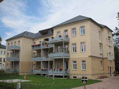 Objektansicht - hinten - Etagenwohnung mit 98,10 m² in Heidenau zum Kaufen