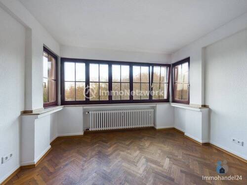 Wohnzimmer - 4 Zimmer Etagenwohnung zum Kaufen in Köln