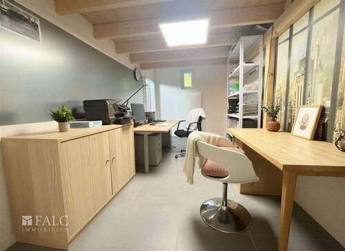 Büro - (KI generiert) - 