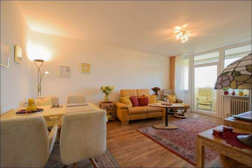 Wohnzimmer - 2 Zimmer Etagenwohnung zum Kaufen in Karlsfeld