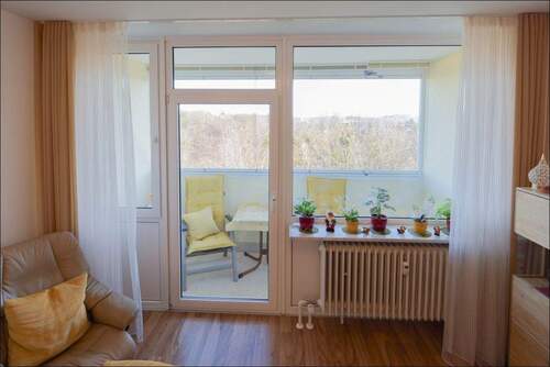 Wohnzimmer - 2 Zimmer Etagenwohnung in Karlsfeld