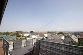 BALKON MIT BLICK - 