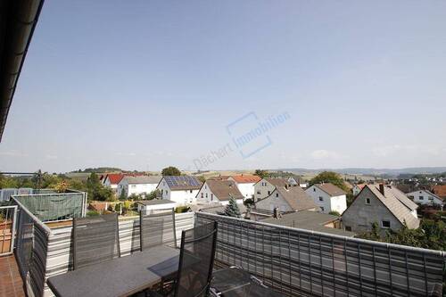 BALKON MIT BLICK - 