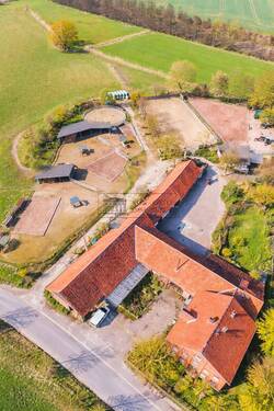 Komplettansicht - 1 Zimmer Mehrfamilienhaus, Wohnhaus zum Kaufen in Coppenbrügge