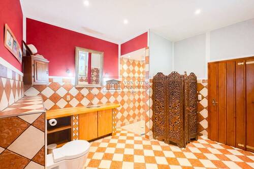 Amerikanisch angehauchtes Badezimmer EG - 