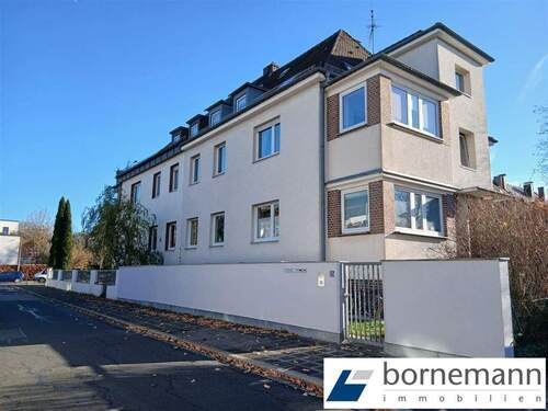 Hausansicht - Nähe Luitpoldhain! 3-Zi.-Wohnung mit Balkon! Garage optional!